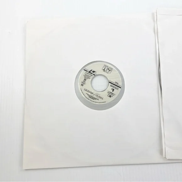 Legends of the Fall Deluxe Widescreen Two Disc Laserdisc Movie - Picture 2 of 5